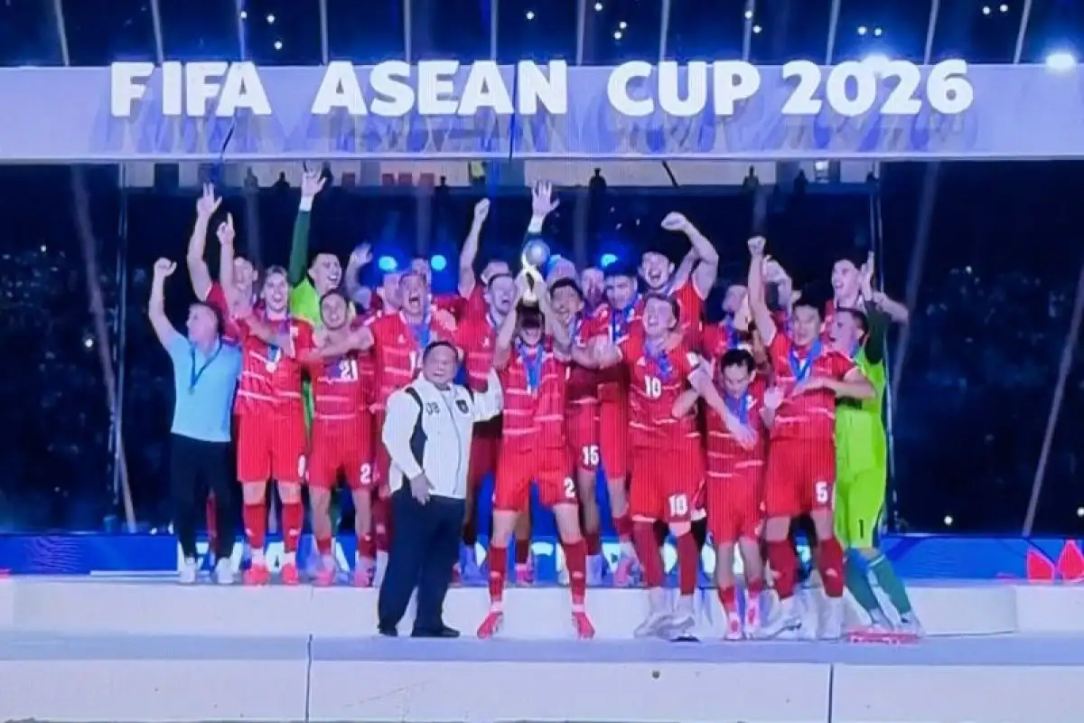 Indonesia Juara FIFA ASEAN Cup 2026, Prabowo Ikut Angkat Trofi